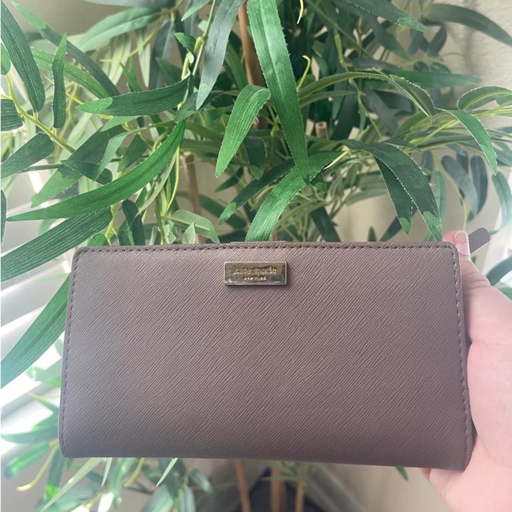KATE SPADE ♠️ New York Women’s Wallet